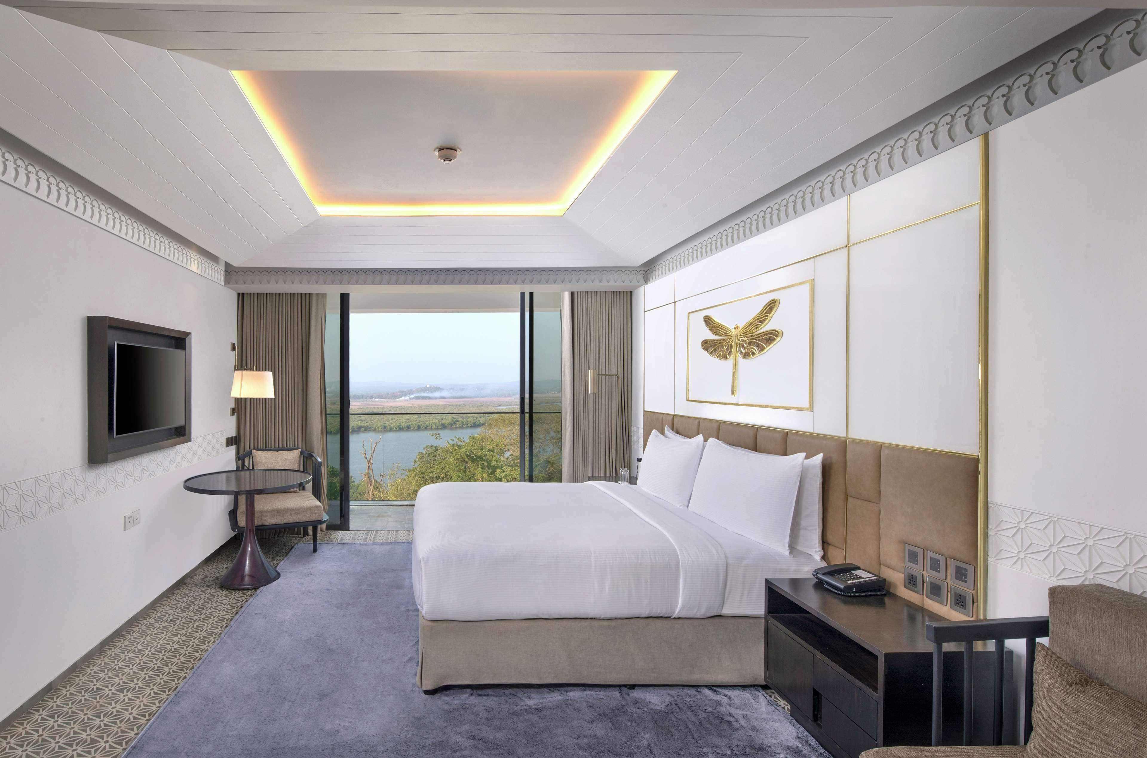 Готель Doubletree By Hilton Goa - Панаджі Екстер'єр фото