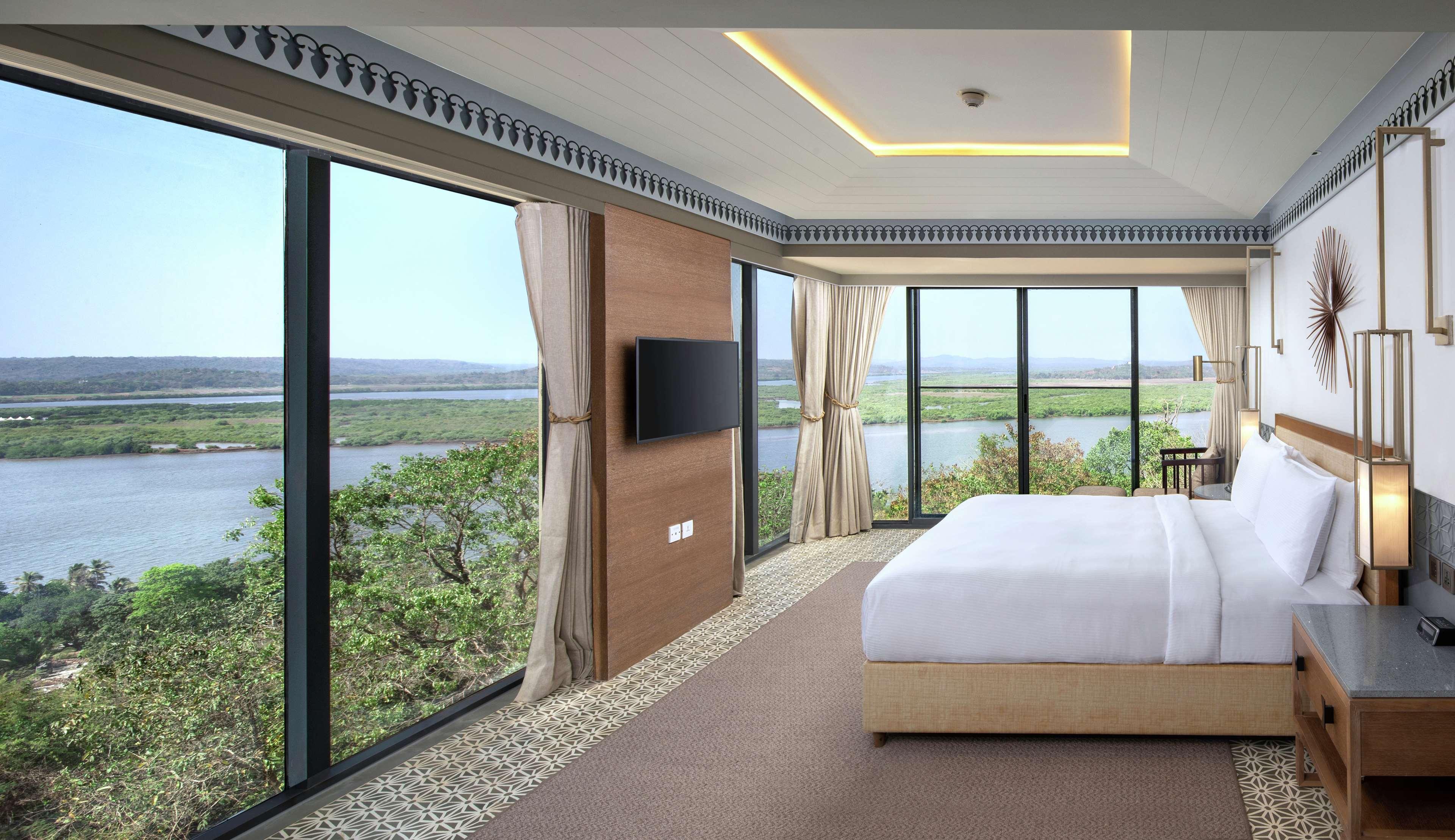 Готель Doubletree By Hilton Goa - Панаджі Екстер'єр фото