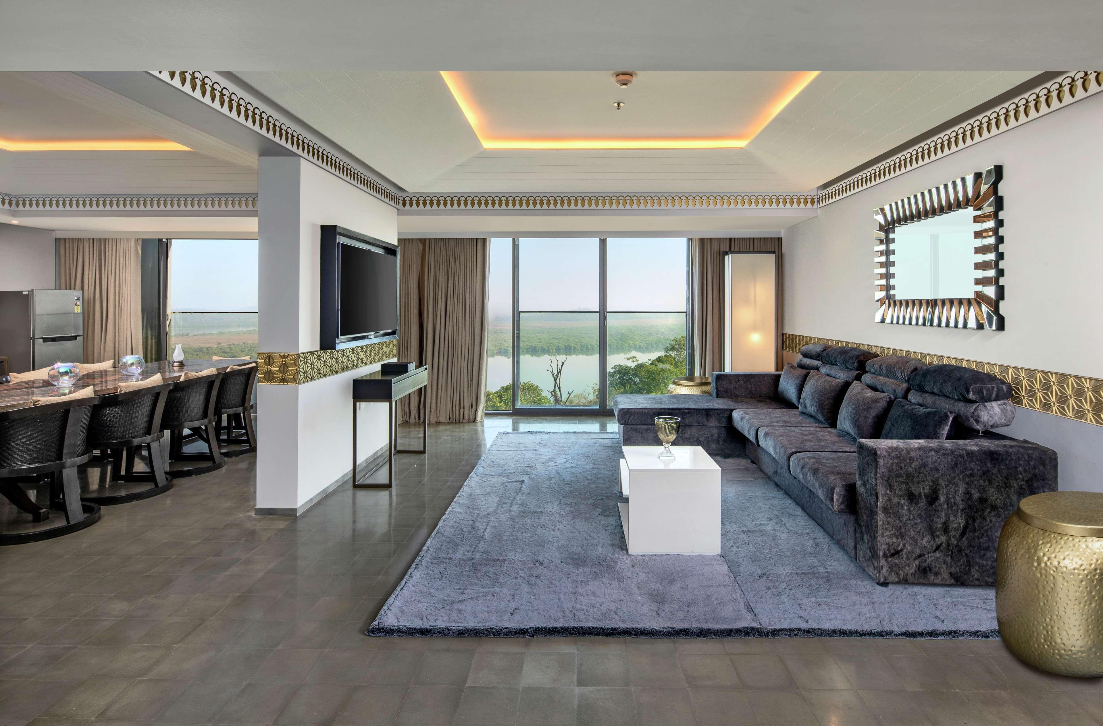 Готель Doubletree By Hilton Goa - Панаджі Екстер'єр фото